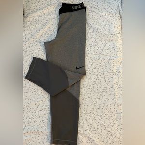 Nike Pro crop leggings. Size S.